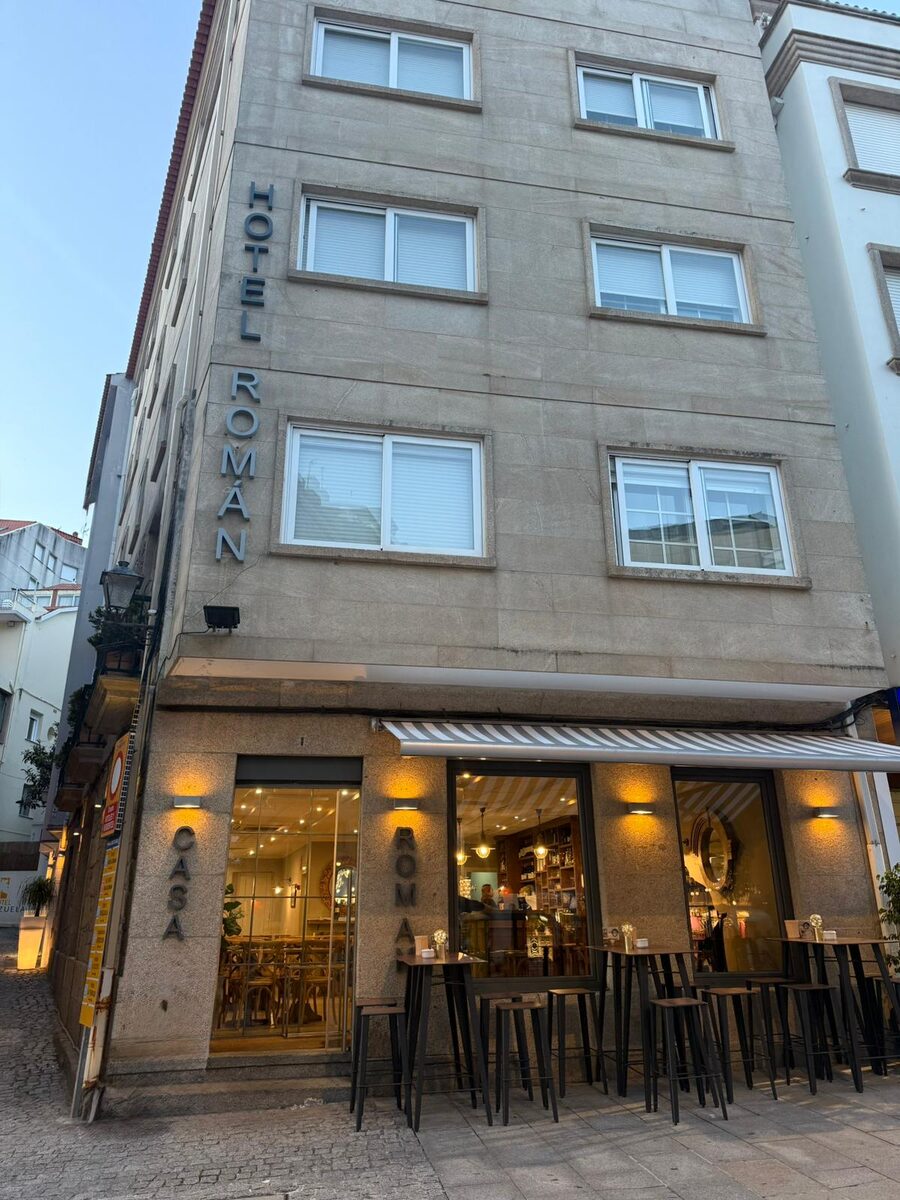 Hotel Casa Román — the building in central Sanxenxo, Rías Baixas